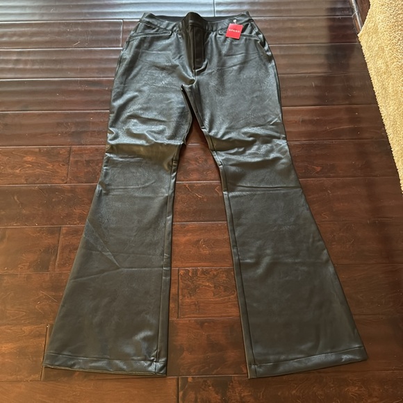 Spanx Stretch Faux Leather Flare Pants NWT XL BLACK - Picture 11 of 16